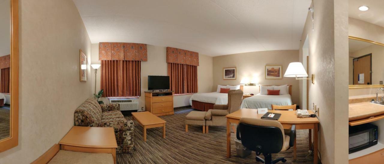 Humphry Inn And Suites Winnipeg Esterno foto
