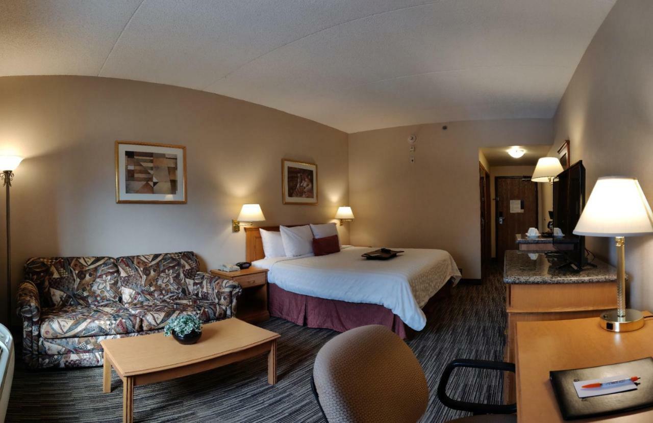 Humphry Inn And Suites Winnipeg Esterno foto