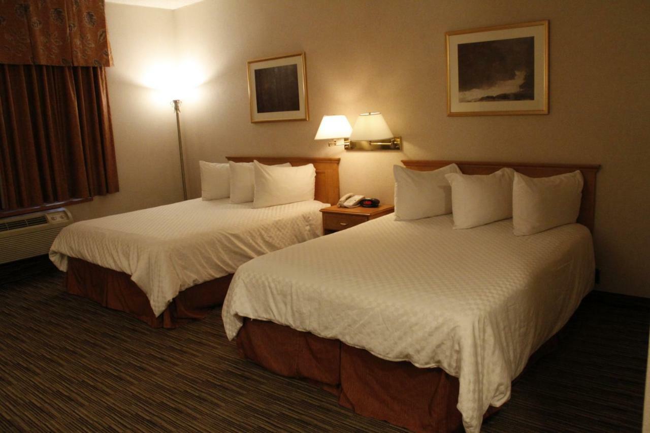 Humphry Inn And Suites Winnipeg Esterno foto